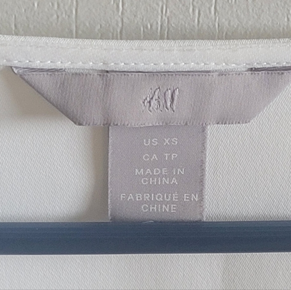 H&M blouse - Picture 3 of 4